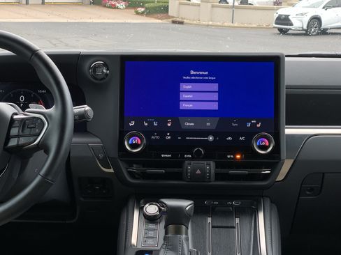 Used 2026 Lexus GX 550 AWD/4WD image 31