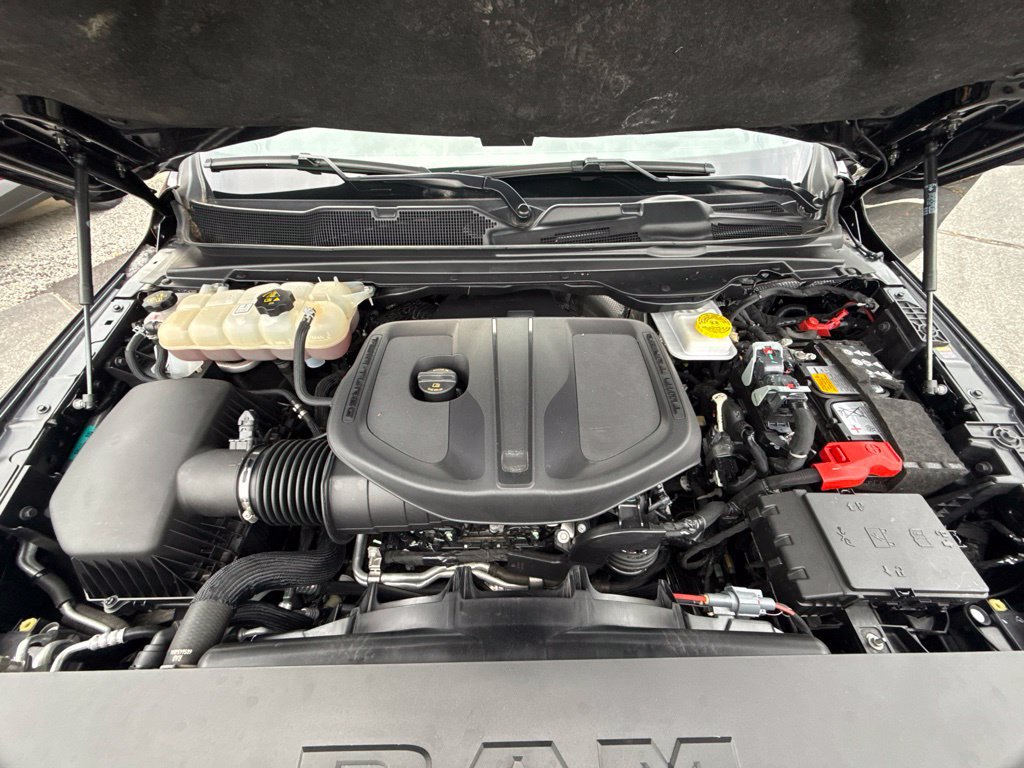 Used 2025 RAM 1500 Big Horn AWD/4WD image 16