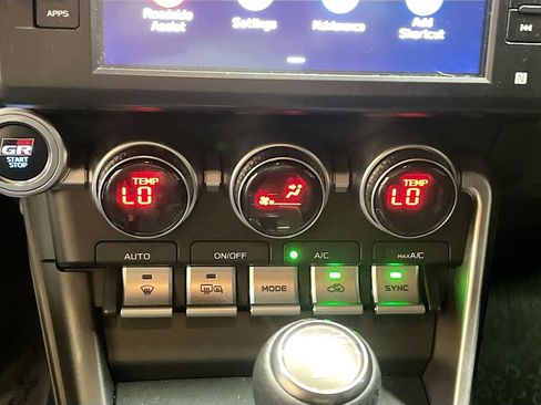 Used 2022 Toyota GR86 Premium RWD image 15