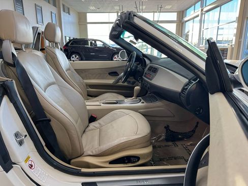 Used 2003 BMW Z4 2.5i image 20
