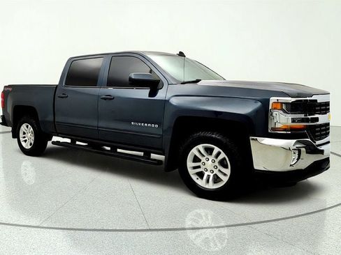 Used 2017 Chevrolet Silverado 1500 LT w/ All Star Edition AWD/4WD image 3