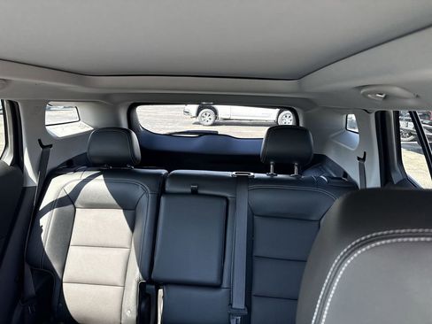 Certified 2024 GMC Terrain SLT w/ Tech Package image 28