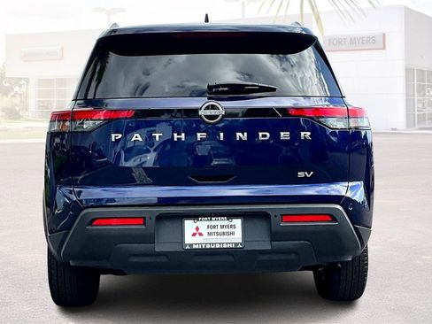 Used 2024 Nissan Pathfinder SV image 19