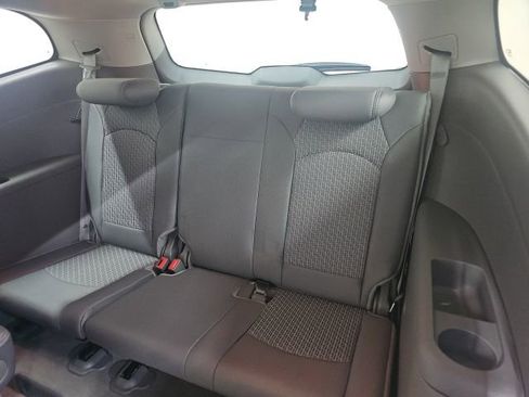 Used 2009 Chevrolet Traverse LT FWD image 10