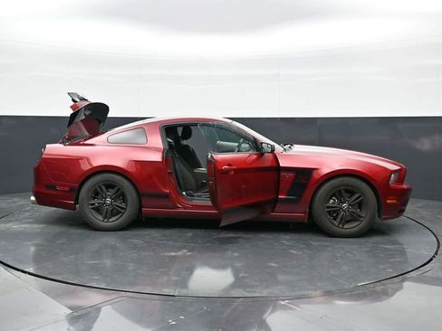 Used 2014 Ford Mustang Coupe RWD image 41