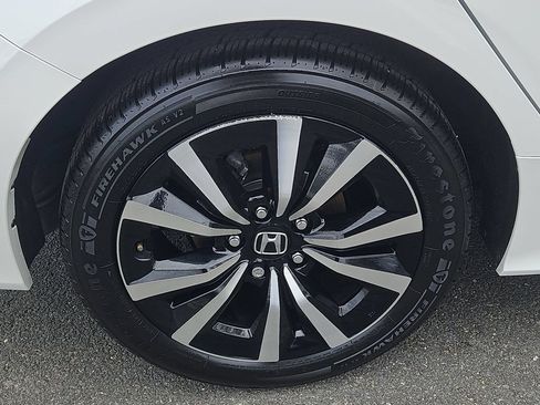 Used 2024 Honda Civic EX image 9
