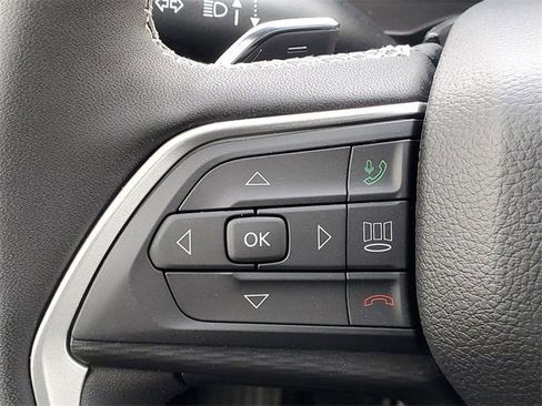 New 2025 Jeep Grand Cherokee L Altitude image 23