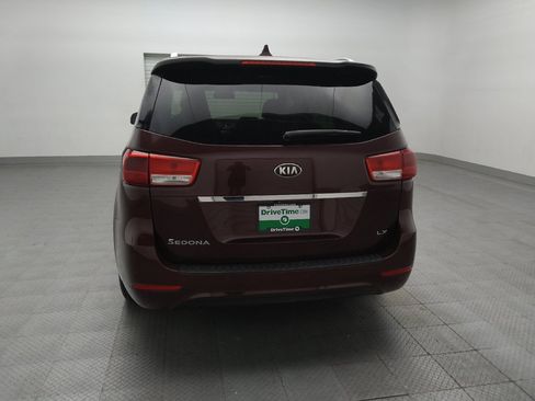 Used 2016 Kia Sedona LX w/ LX Essentials Premium Package FWD image 6
