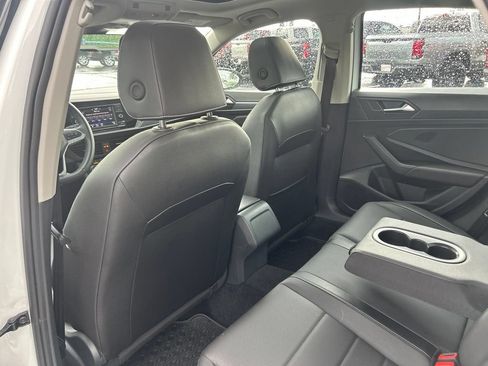Used 2024 Volkswagen Jetta SE w/ Panoramic Sunroof Package FWD image 36