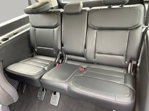 New 2026 Ford Expedition Max Platinum AWD/4WD image 19