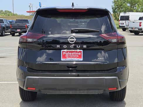 Used 2025 Nissan Rogue SV AWD/4WD image 5