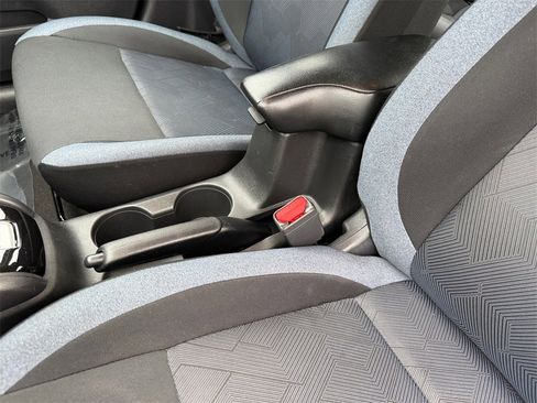 Certified 2023 Nissan Versa SV image 31