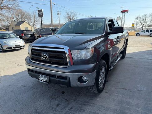 Used 2011 Toyota Tundra SR5 w/ SR5 Pkg image 4