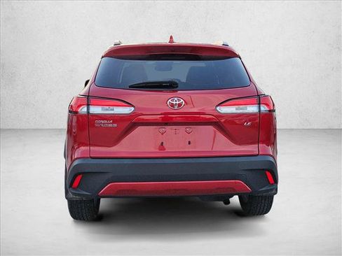 Used 2024 Toyota Corolla Cross LE FWD image 7