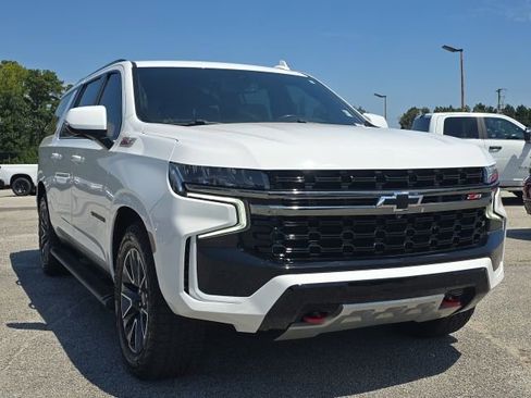 Used 2022 Chevrolet Suburban Z71 w/ Z71 Off-Road Package image 7