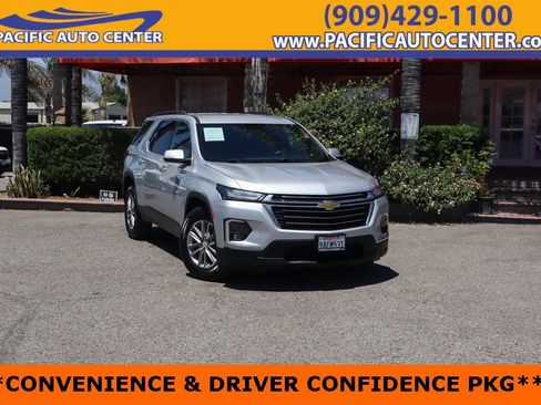Used 2022 Chevrolet Traverse LT image 1