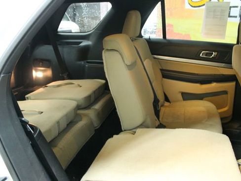 Used 2017 Ford Explorer 4WD image 6