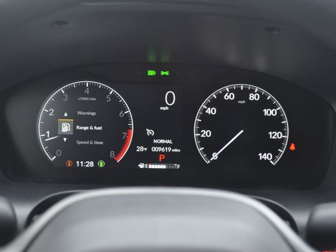 Certified 2025 Honda HR-V LX image 21