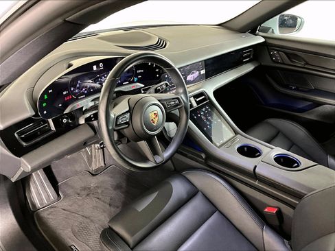 Used 2023 Porsche Taycan RWD image 4