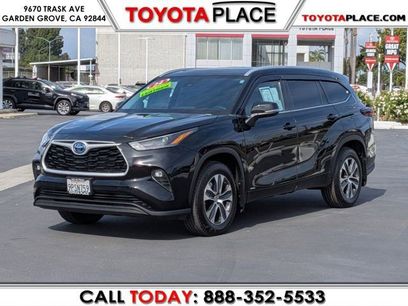 Used 2024 Toyota Highlander XLE