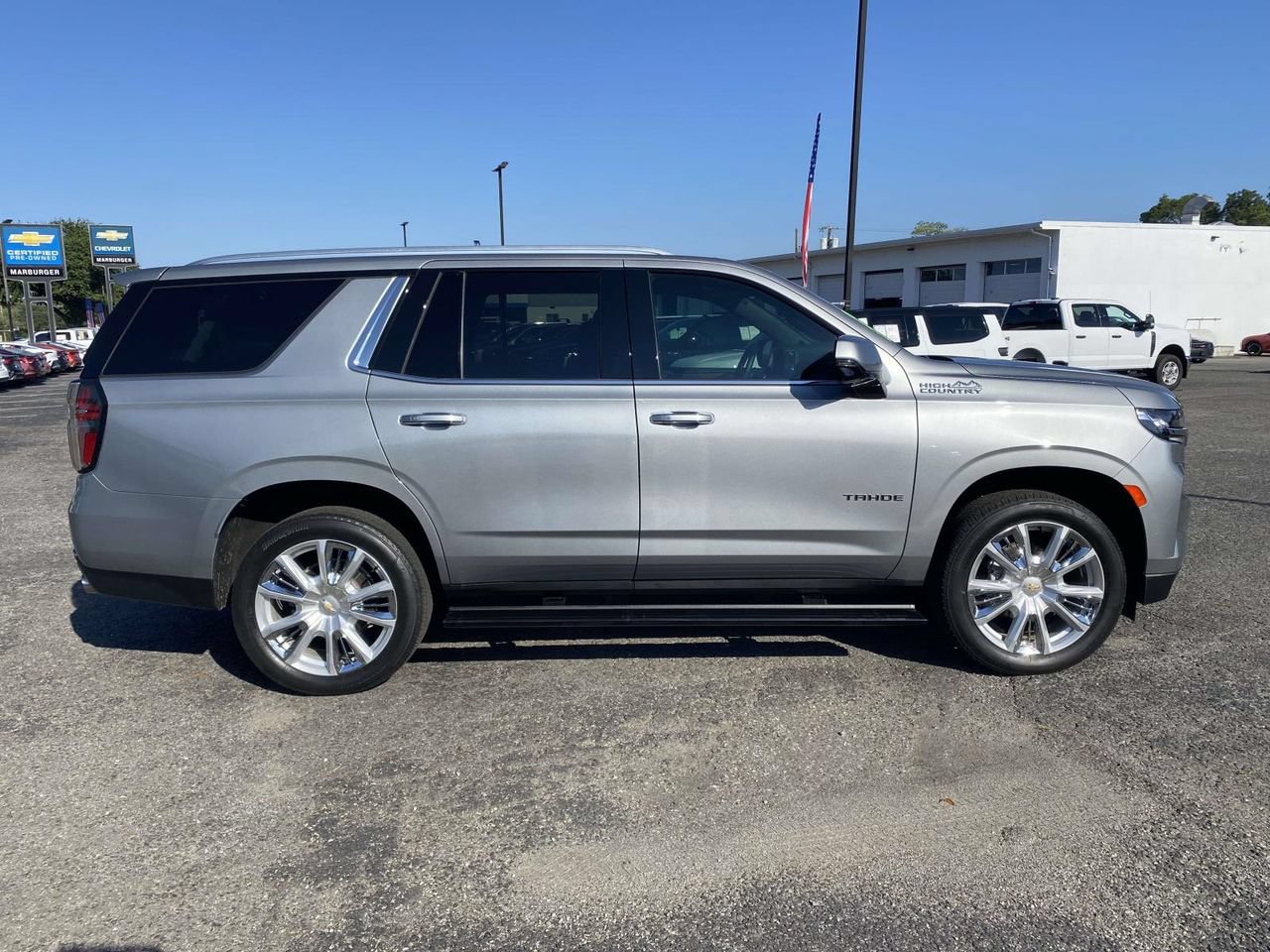 Used 2024 Chevrolet Tahoe High Country w/ Premium Package AWD/4WD image 9