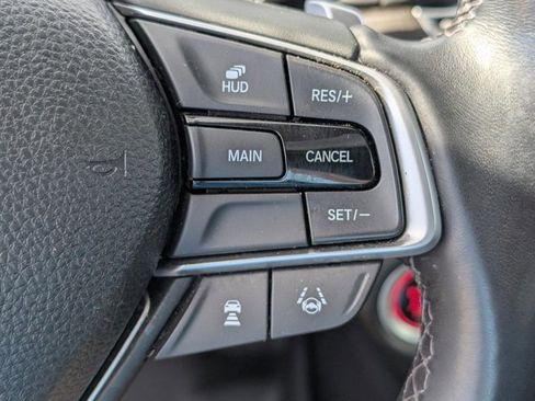 Used 2018 Honda Accord Touring image 20