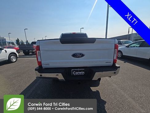 Used 2017 Ford F250 XLT w/ XLT Value Package AWD/4WD image 6