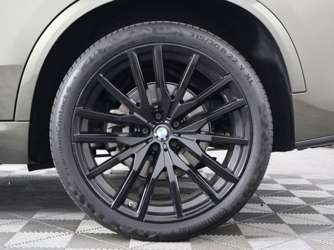 Used 2024 BMW X5 xDrive40i w/ M Sport Package AWD/4WD image 16