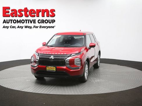Used 2024 Mitsubishi Outlander ES AWD/4WD image 53