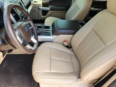 Used 2020 Ford F150 Lariat RWD image 10