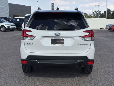 Used 2024 Subaru Forester Premium AWD/4WD image 8