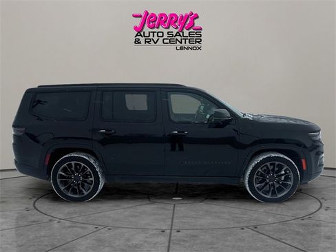 Used 2025 Jeep Grand Wagoneer Series III w/ Rear Seat Video Group 1 image 17