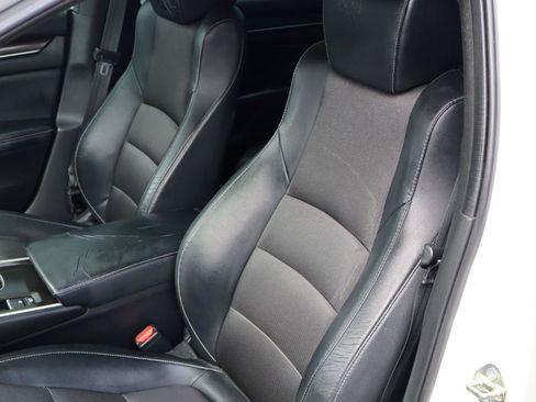 Used 2018 Honda Accord Sport image 13