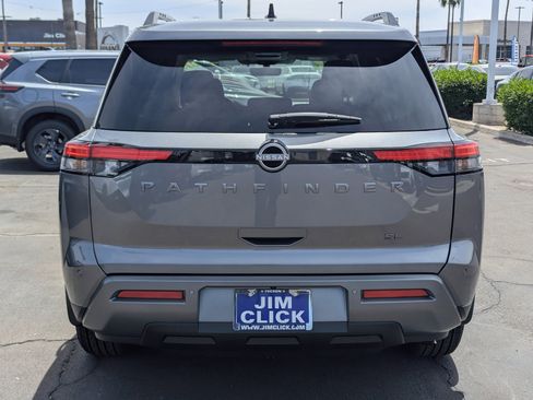 New 2026 Nissan Pathfinder SL FWD image 3