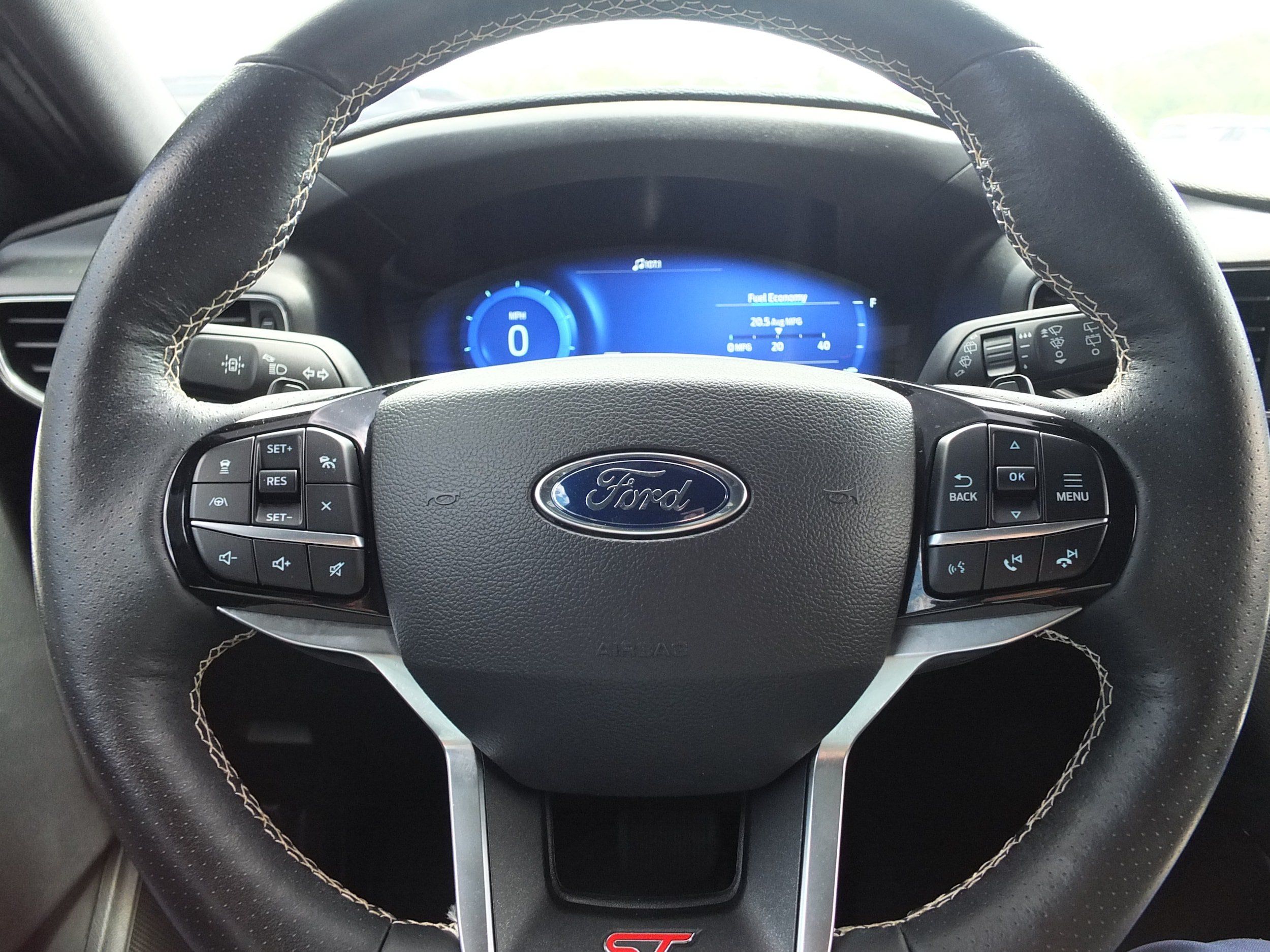 Used 2022 Ford Explorer ST w/ Equipment Group 401A AWD/4WD image 21