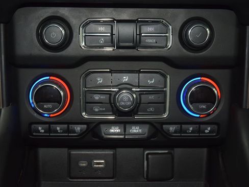 Used 2022 Chevrolet Tahoe High Country AWD/4WD image 32