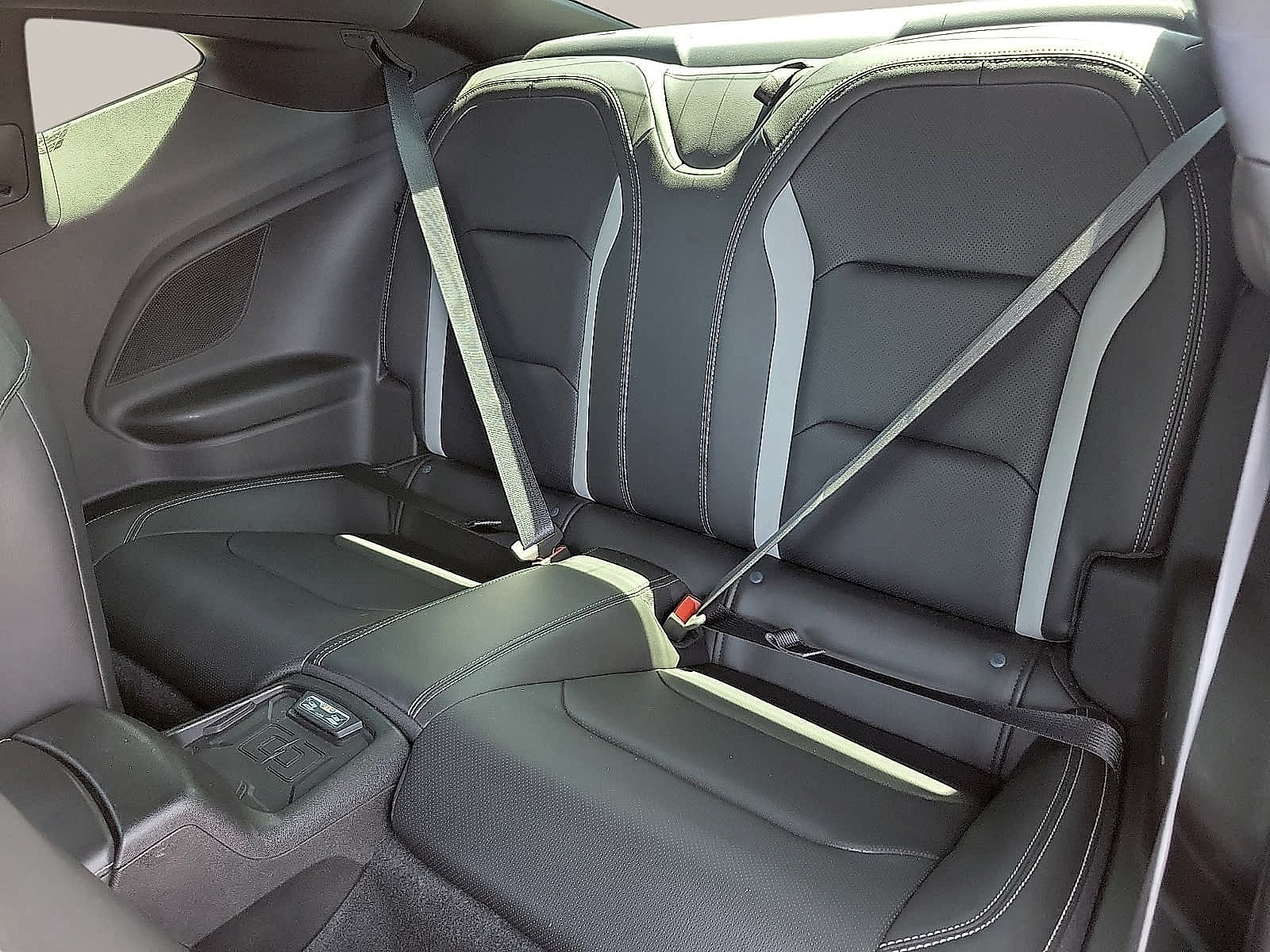 Used 2022 Chevrolet Camaro SS RWD image 9