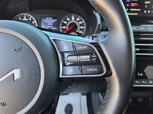 Used 2023 Kia Seltos EX image 29