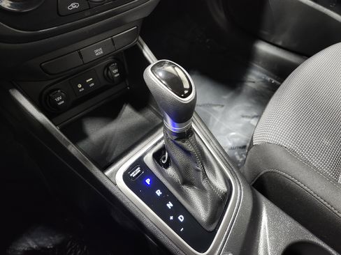 Used 2022 Hyundai Accent SE image 9