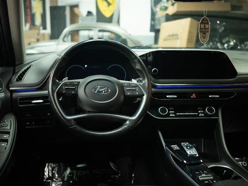 Used 2022 Hyundai Sonata Limited FWD image 18