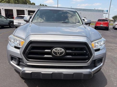 Used 2020 Toyota Tacoma SR w/ SR Convenience Package RWD image 2