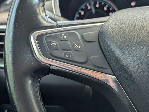 Used 2019 Chevrolet Equinox LT FWD image 17