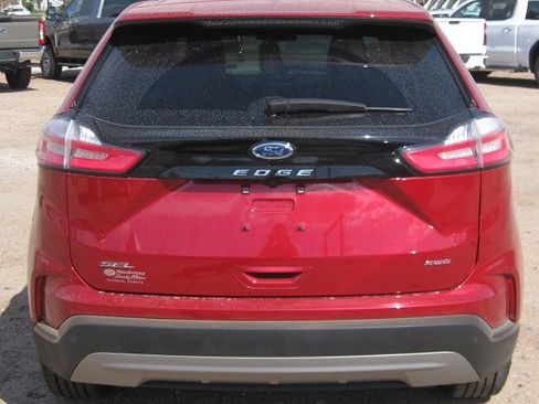 Used 2022 Ford Edge SEL w/ Convenience Package AWD/4WD image 4