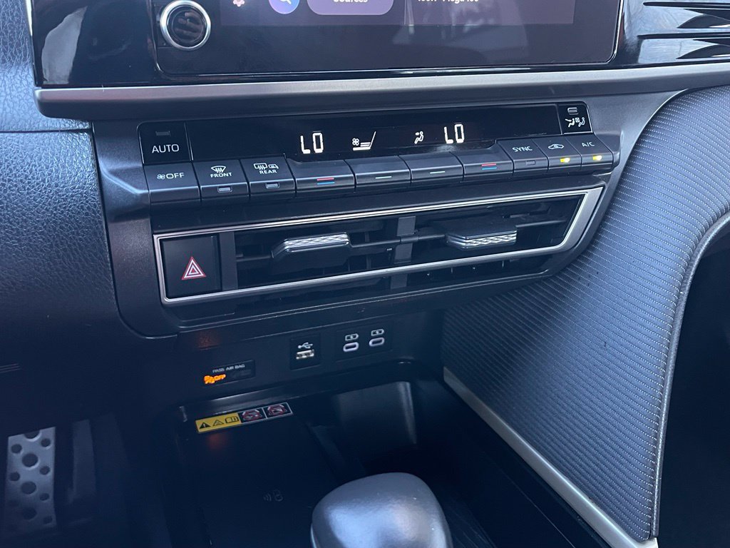 Used 2025 Toyota Camry SE FWD image 22