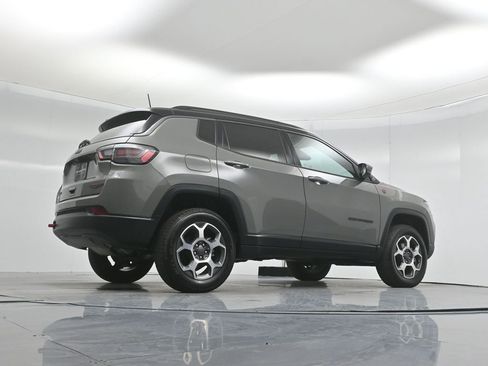 Used 2022 Jeep Compass Trailhawk w/ Trailhawk Elite Group image 48