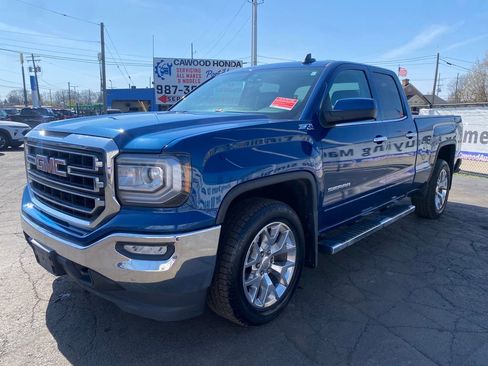 Used 2017 GMC Sierra 1500 SLE w/ Suspension Package, Off-Road AWD/4WD image 7