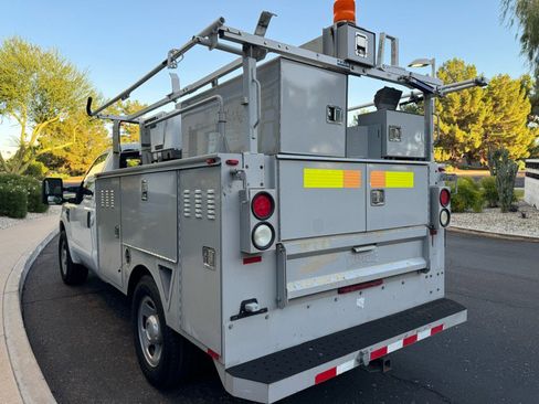 Used 2008 Ford F350 XL image 3