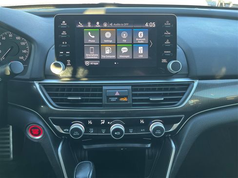 Used 2018 Honda Accord Sport image 13