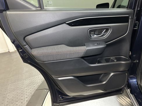 Used 2023 Honda Pilot Sport image 30