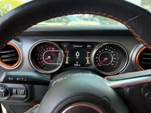 Used 2022 Jeep Gladiator Mojave w/ LED Lighting Group AWD/4WD image 10